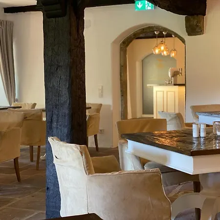 Jagdschloss Habichtswald טקלנבורג