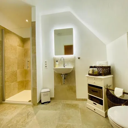 Jagdschloss Habichtswald * טקלנבורג