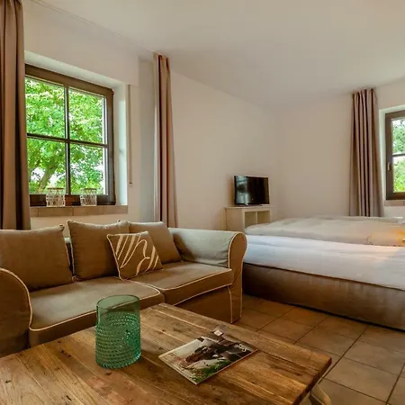 Jagdschloss Habichtswald * טקלנבורג