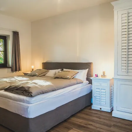 מלון Jagdschloss Habichtswald *