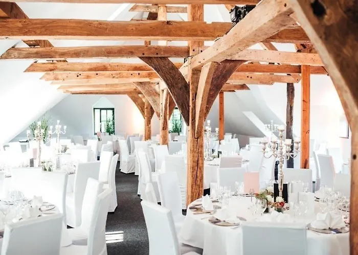 Jagdschloss Habichtswald Hotel *